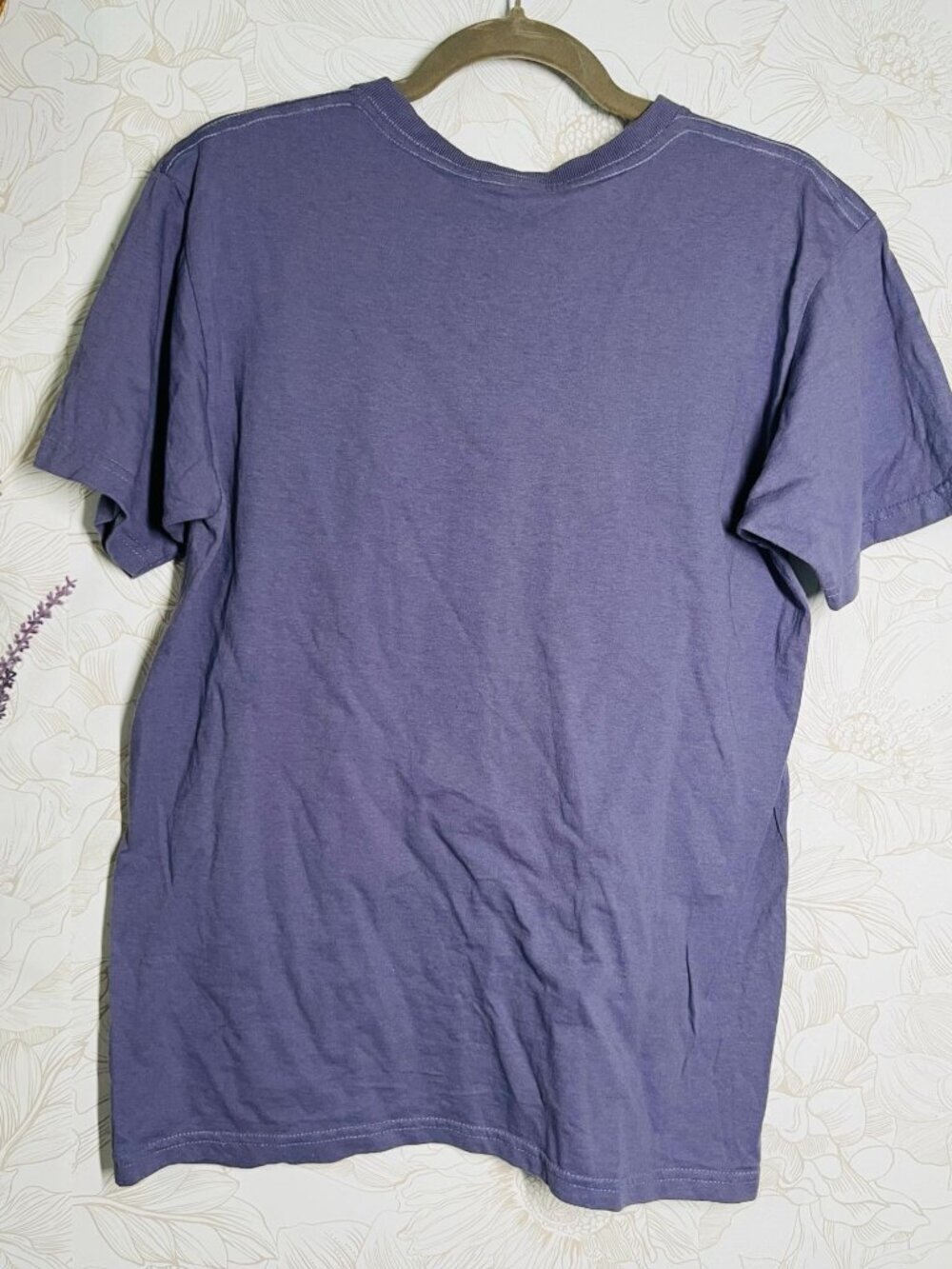 Reebok Purple V-Neck Short-Sleeve T-Shirt Mens Size Small 100% Cotton Casual Wea - Picture 6 of 6
